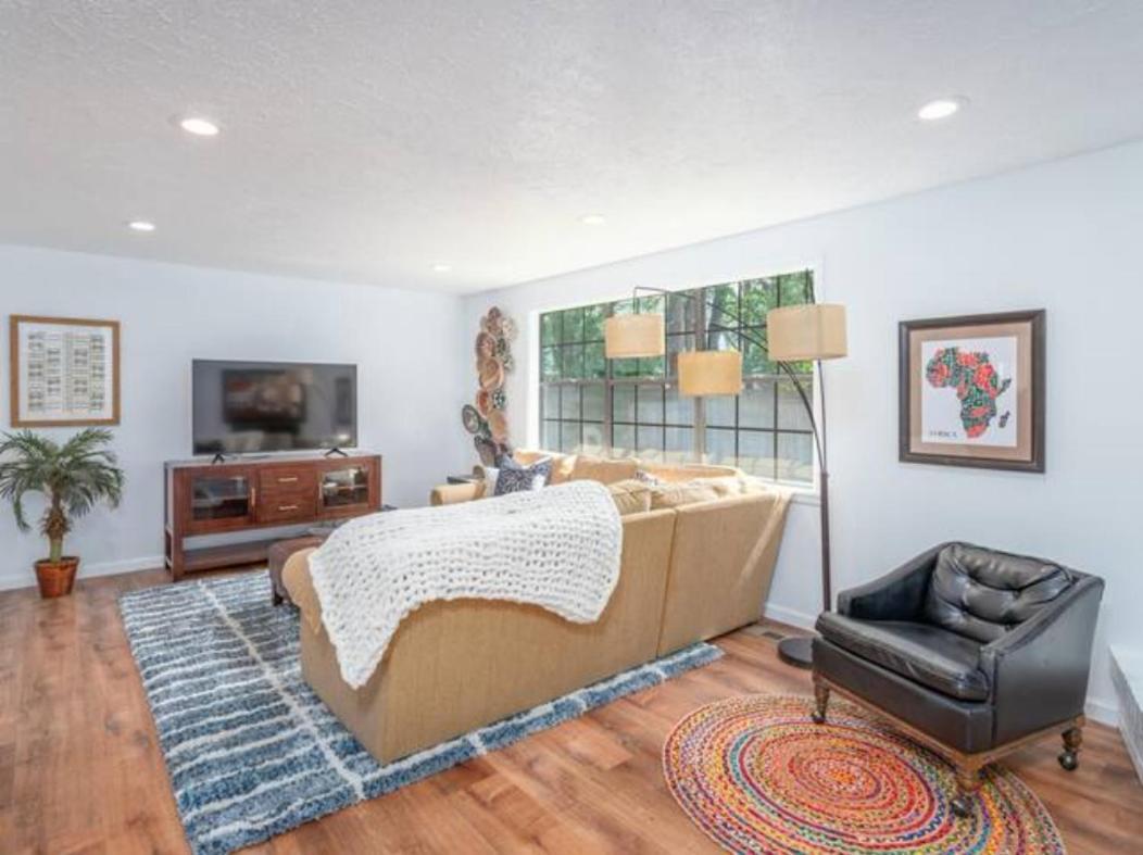 Experience Nirvana With Artwork Collections From Around The Globe Located In Lakewood Neighborhood In Se Boise Next To A Park, Minutes From Bown Crossing And The Boise River, 10 Minutes To Downtown, 4 Beds, Sleeps 8, Pets Welcome In Large Fenced In Y Exterior foto