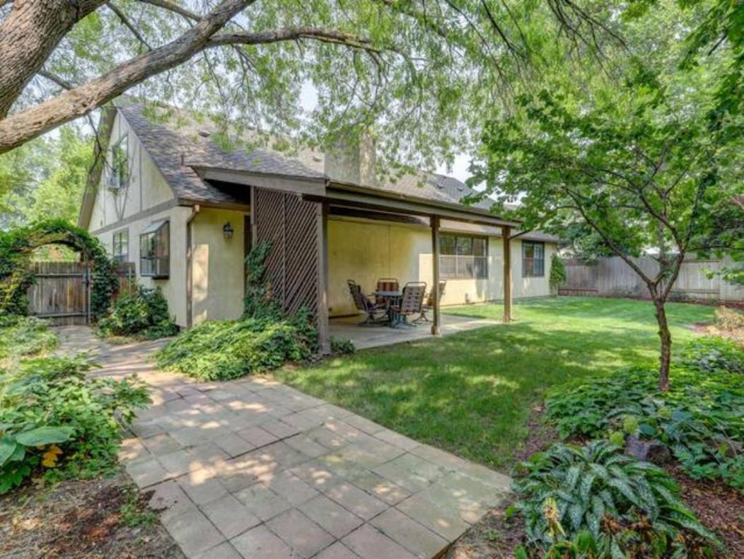 Experience Nirvana With Artwork Collections From Around The Globe Located In Lakewood Neighborhood In Se Boise Next To A Park, Minutes From Bown Crossing And The Boise River, 10 Minutes To Downtown, 4 Beds, Sleeps 8, Pets Welcome In Large Fenced In Y Exterior foto